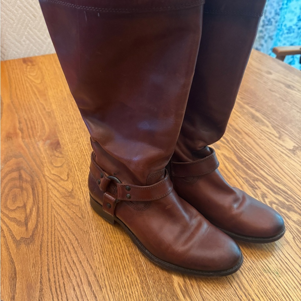 Authentic Frye Harness boots size 7.5